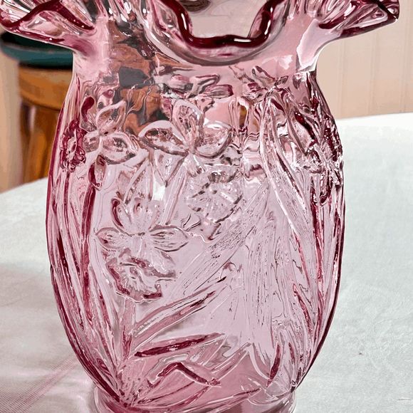 Vintage Fenton Glass Large Dark Pink Daffodil Flower Vase - Picture 5 of 6